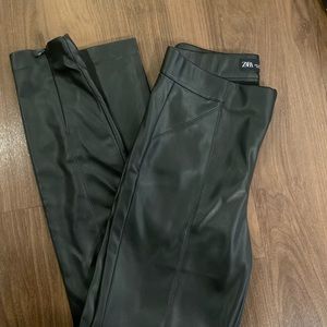 Vegan leather leggings - Zara